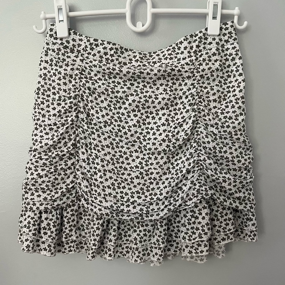 La Hearts Floral Mini Skirt + Top Set - Picture 2 of 3